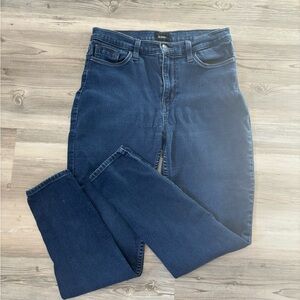 Hudson Size 6, Dark wash stretchy skinny jeans #skinnyjeans